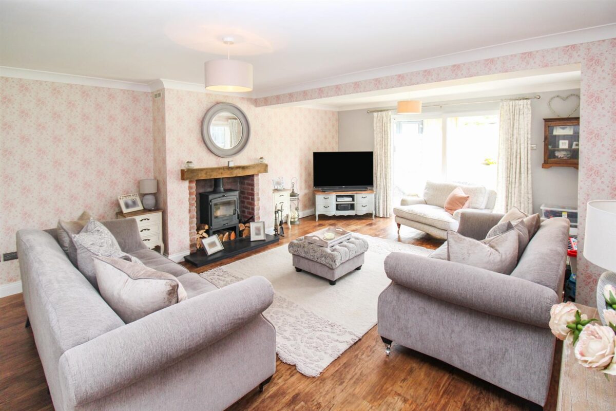 Home Close, Great Oakley, Corby