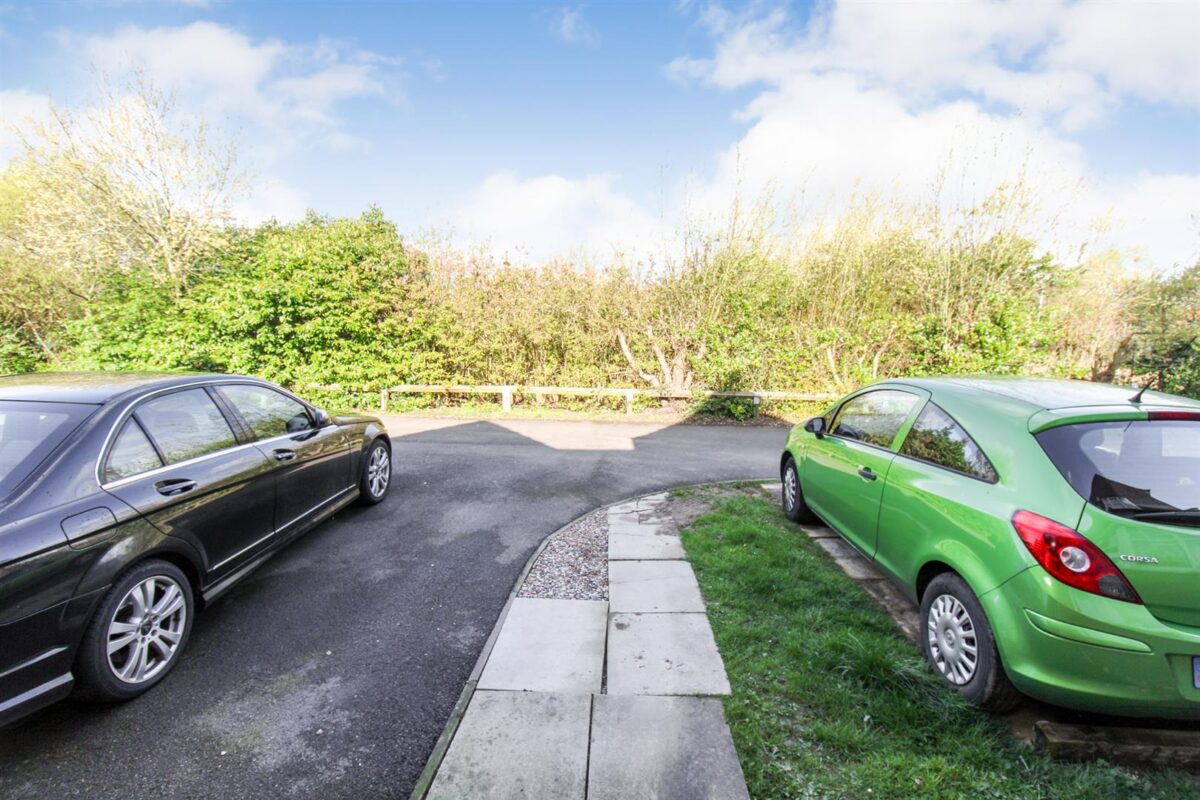 Chatsworth Road, Corby