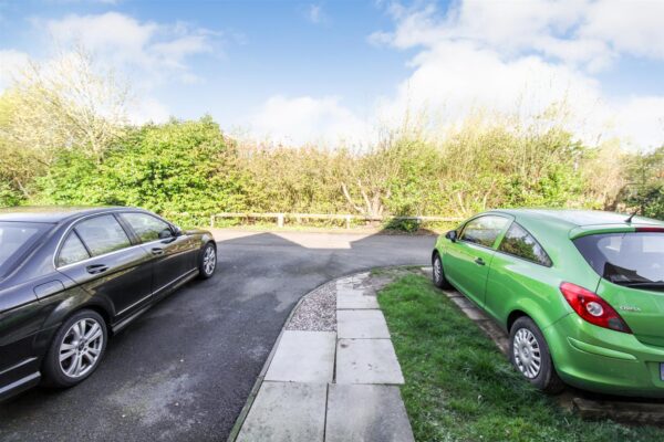 Chatsworth Road, Corby