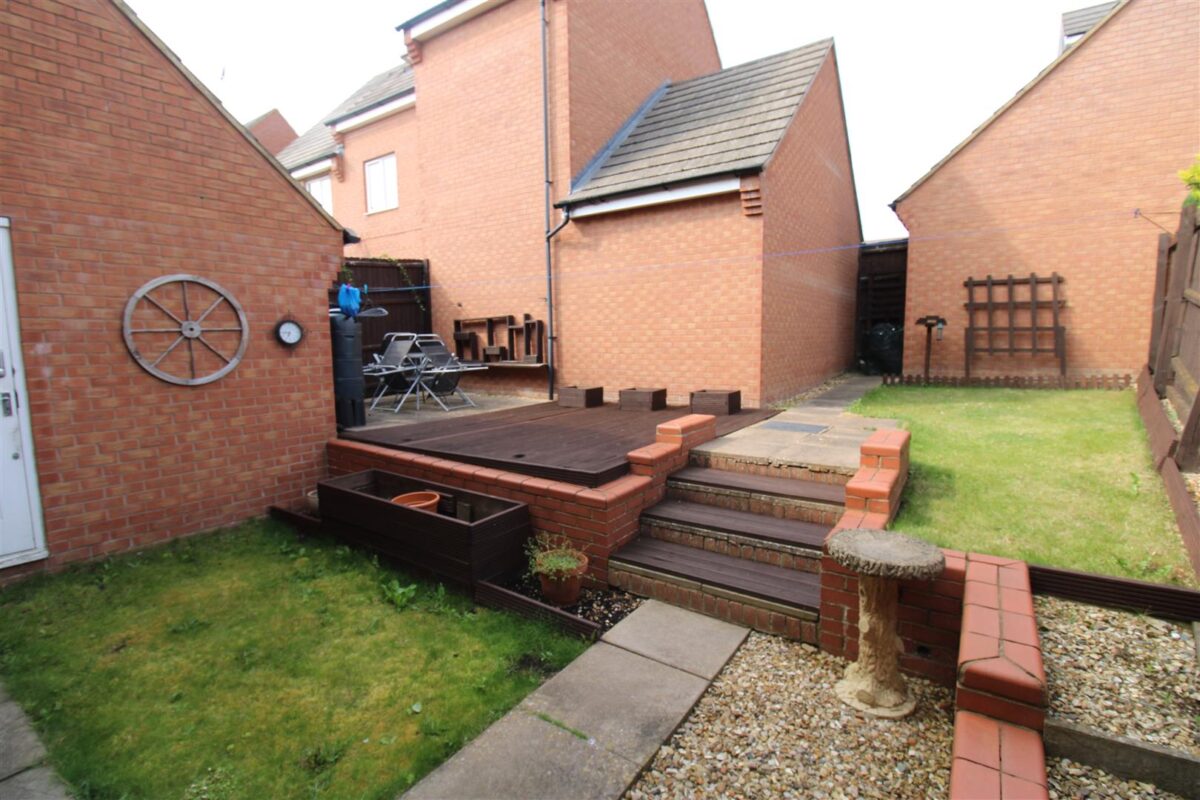 Nuthatch Close, Corby