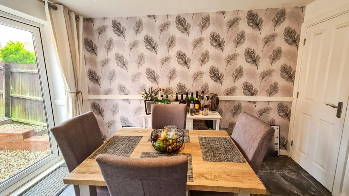 Nuthatch Close, Corby