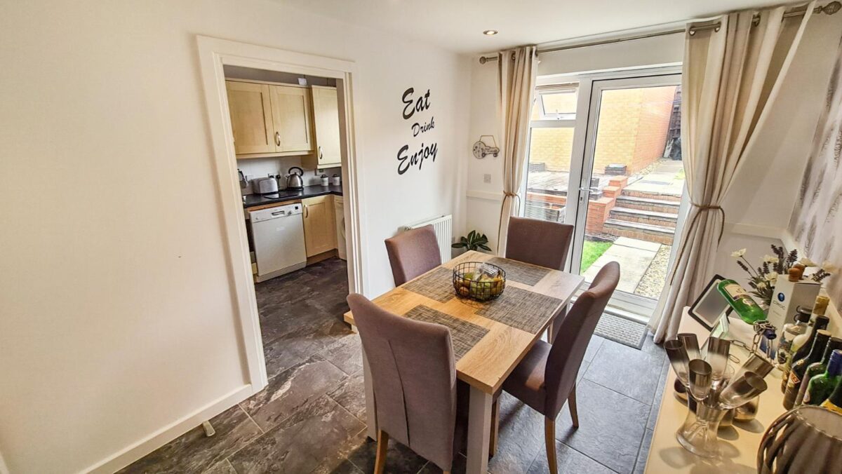 Nuthatch Close, Corby