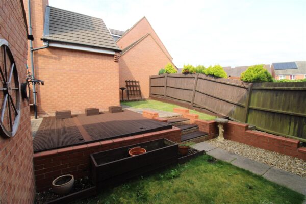 Nuthatch Close, Corby