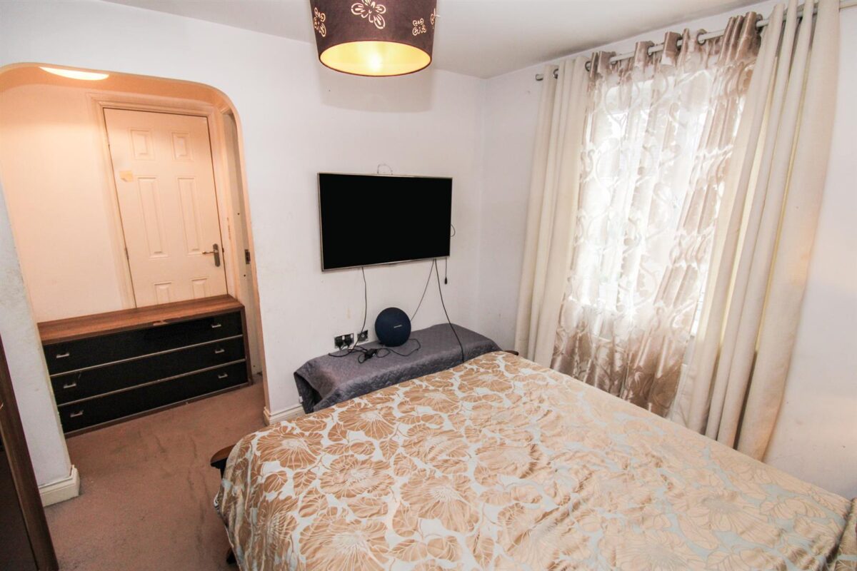 Butland Road, Corby