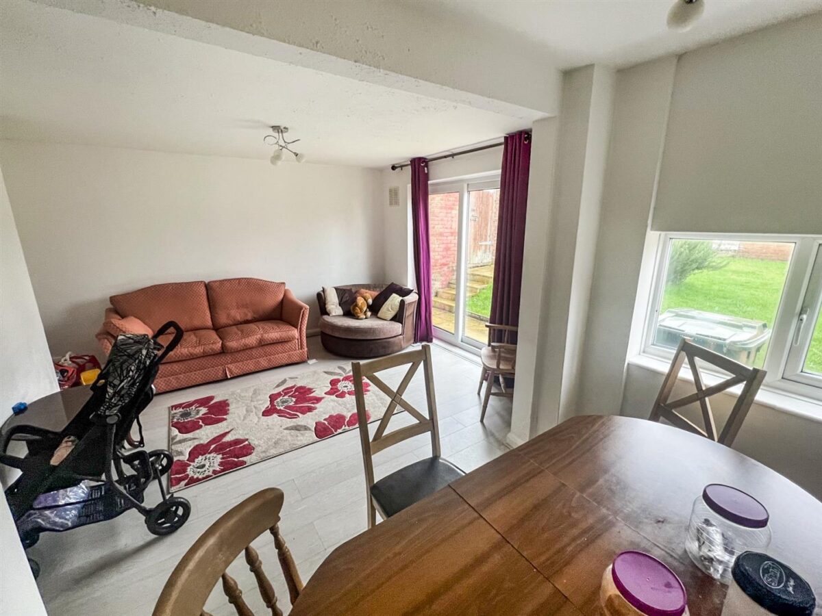 Blake Road, Corby