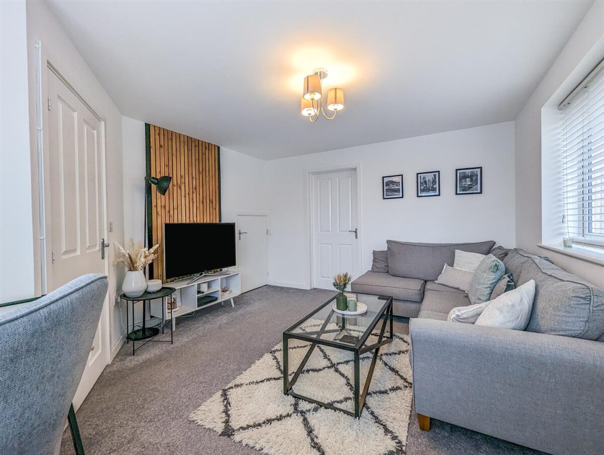 Airfield Way, Weldon, Corby