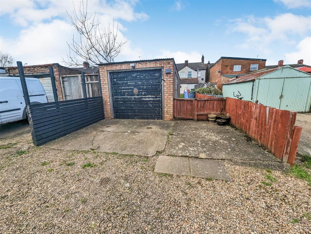Weldon Road, Corby