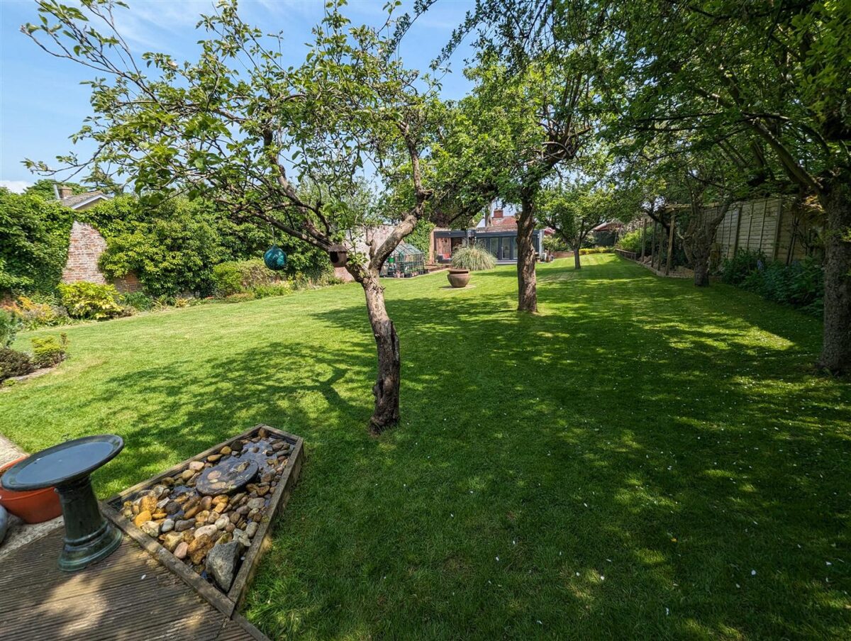 The Gardens, East Carlton, Market Harborough