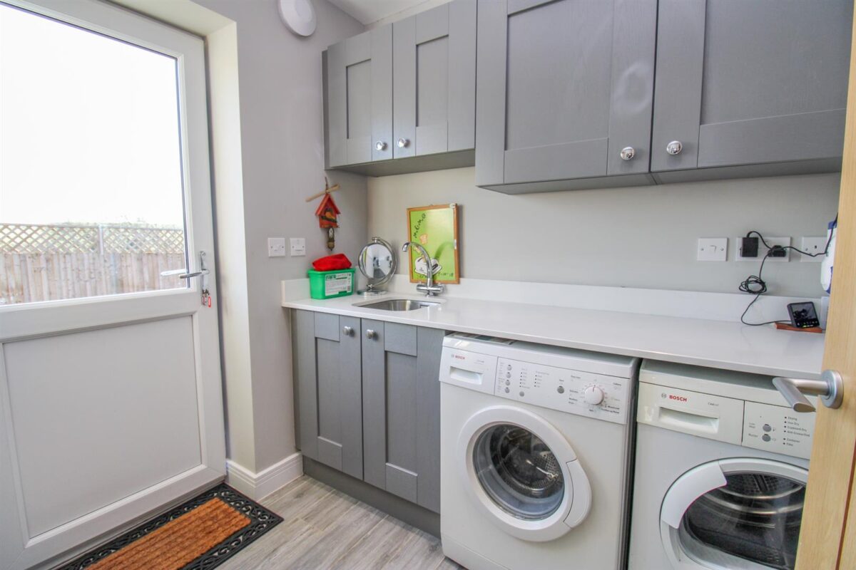 Stonehouse Crescent, Stanion