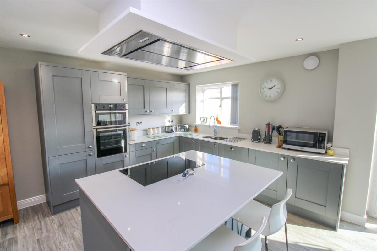 Stonehouse Crescent, Stanion