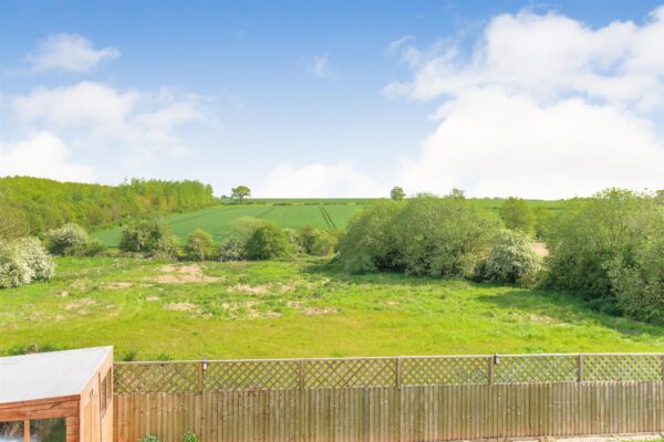 Stonehouse Crescent, Stanion
