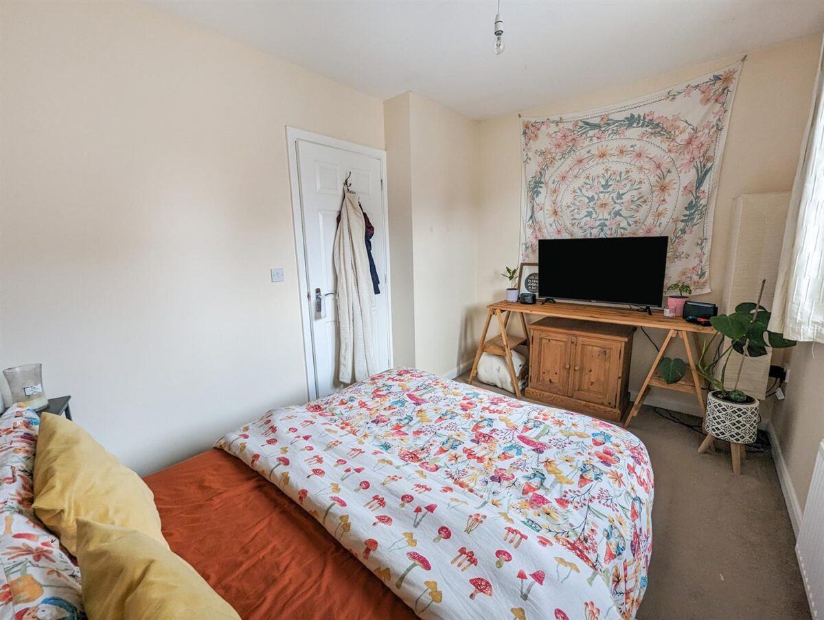Savernake Drive, Corby