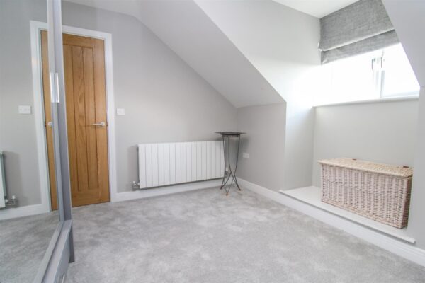 Stonehouse Crescent, Stanion