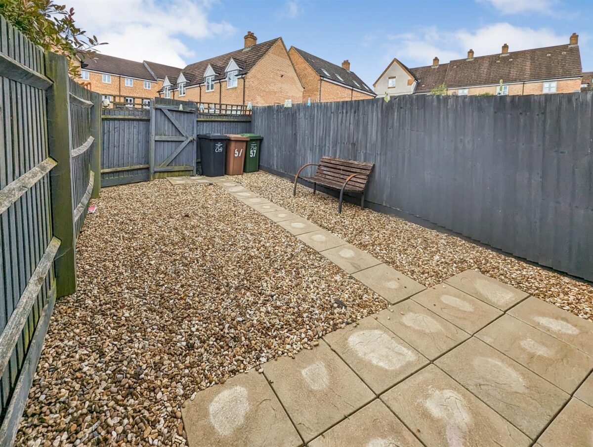 Savernake Drive, Corby