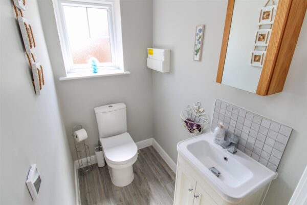 Stonehouse Crescent, Stanion