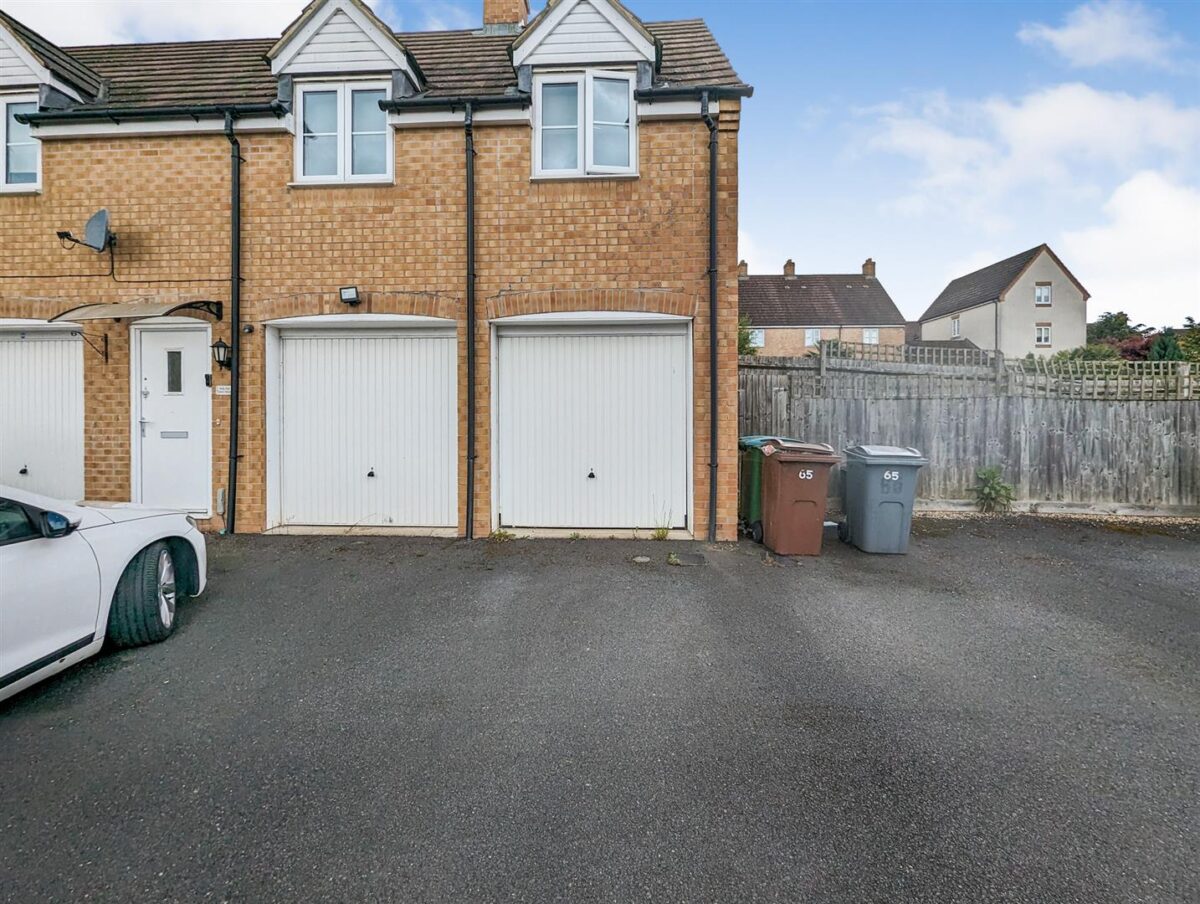 Savernake Drive, Corby