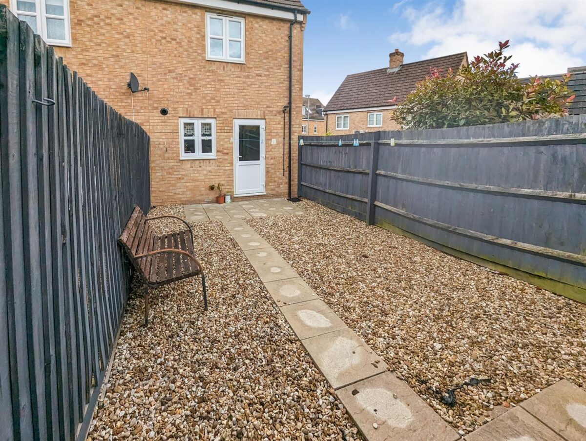 Savernake Drive, Corby