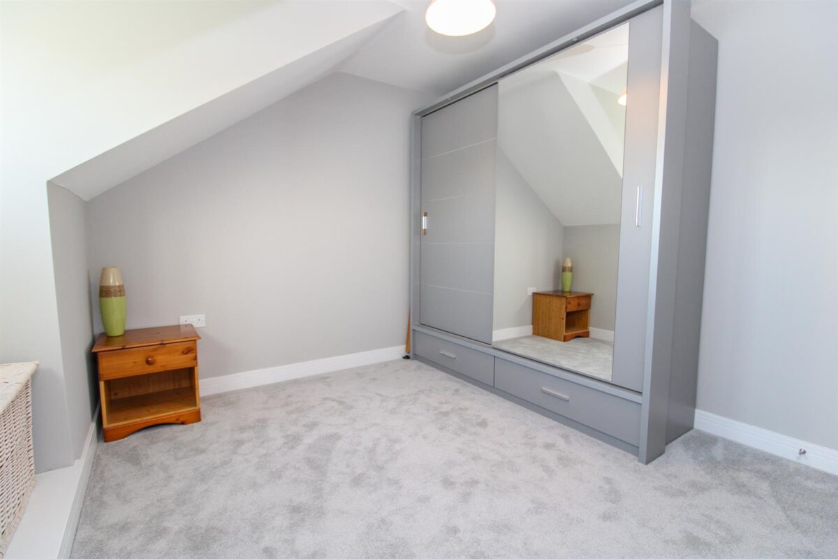 Stonehouse Crescent, Stanion