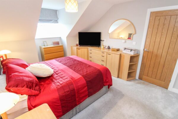 Stonehouse Crescent, Stanion