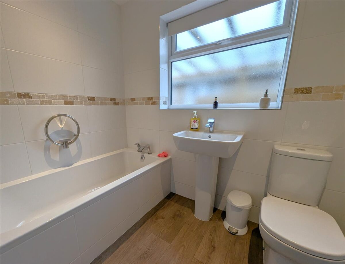 Hillside Crescent, Weldon, Corby
