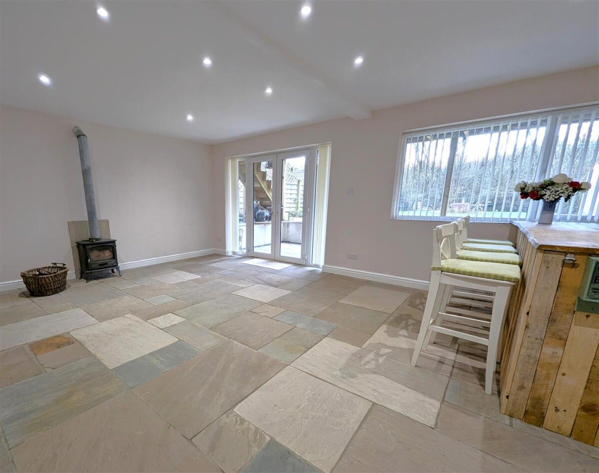 Hillside Crescent, Weldon, Corby
