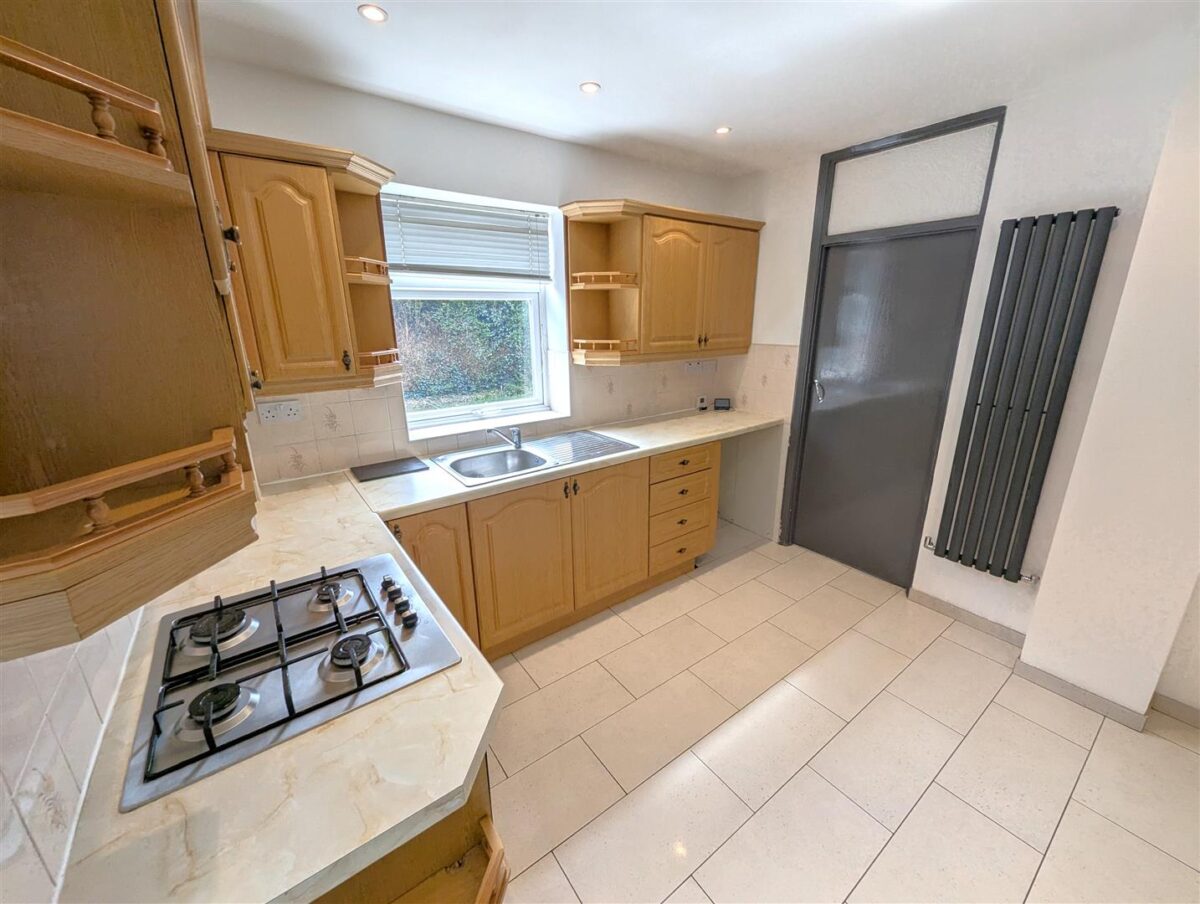 Willow Brook Road, Corby