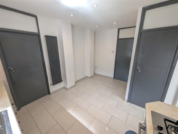 Willow Brook Road, Corby