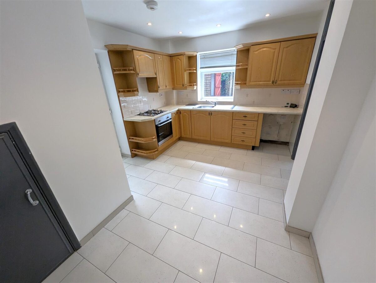 Willow Brook Road, Corby