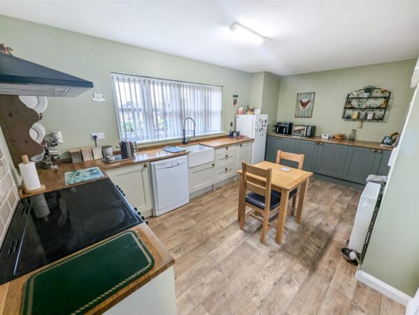 Chapel Road, Weldon, Corby