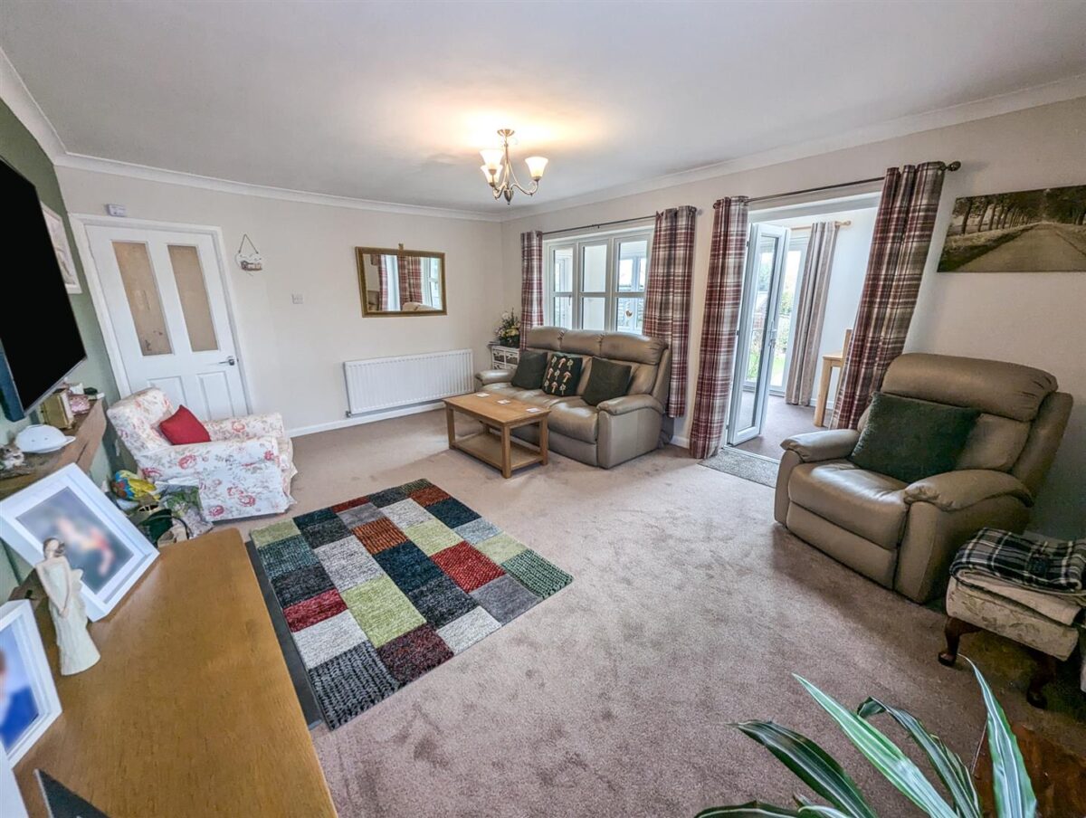Chapel Road, Weldon, Corby
