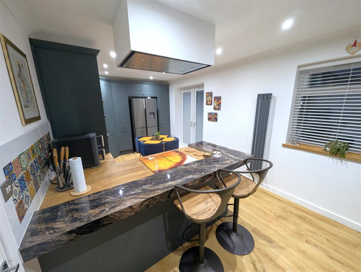 Woodnewton Way, Corby