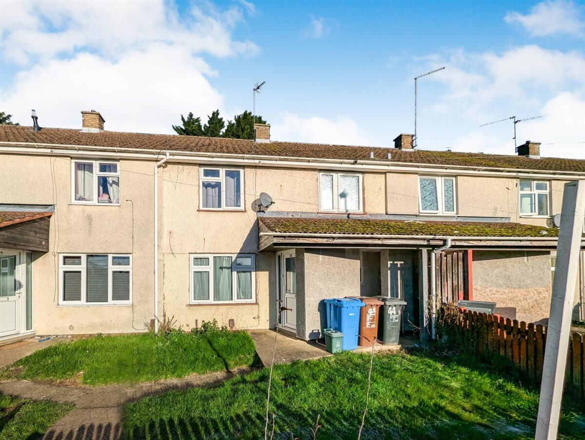 Llewellyn Walk, Corby