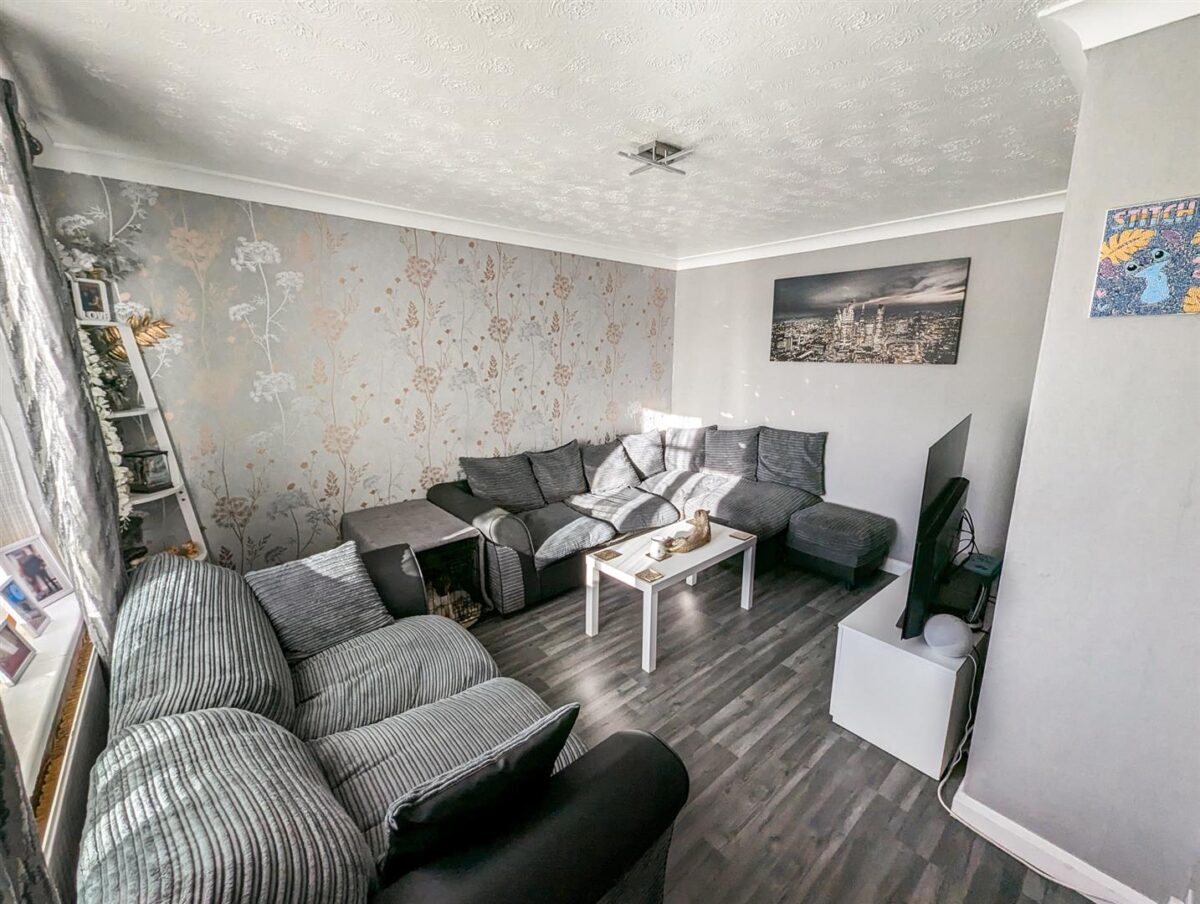 Llewellyn Walk, Corby
