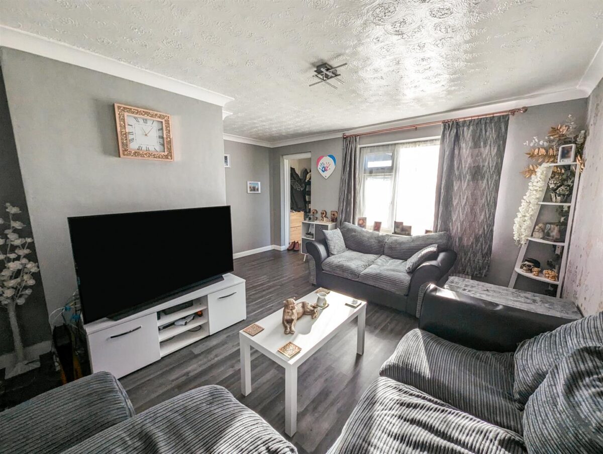 Llewellyn Walk, Corby