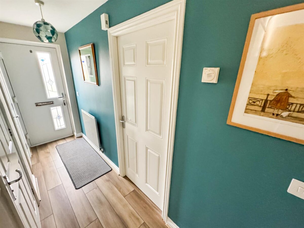 Magpie Close, Corby