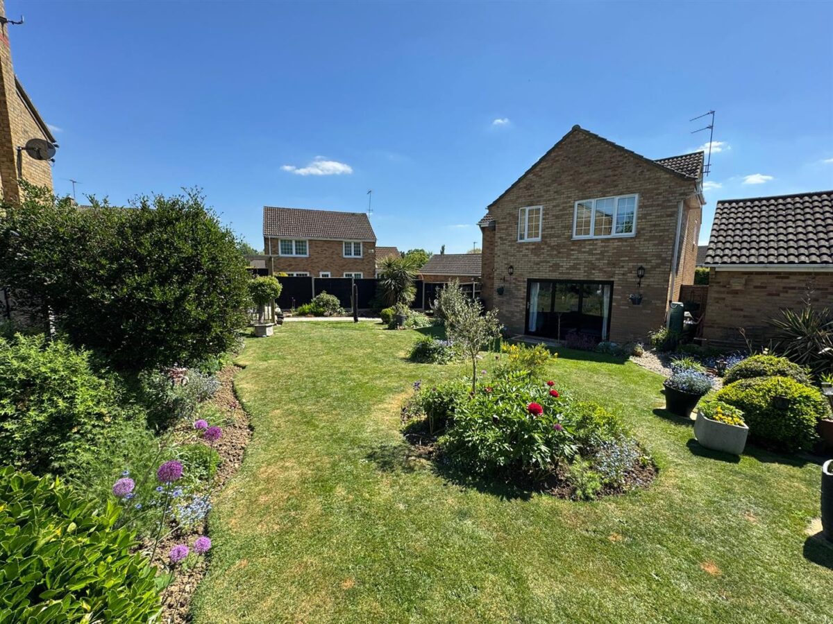 Home Close, Great Oakley, Corby