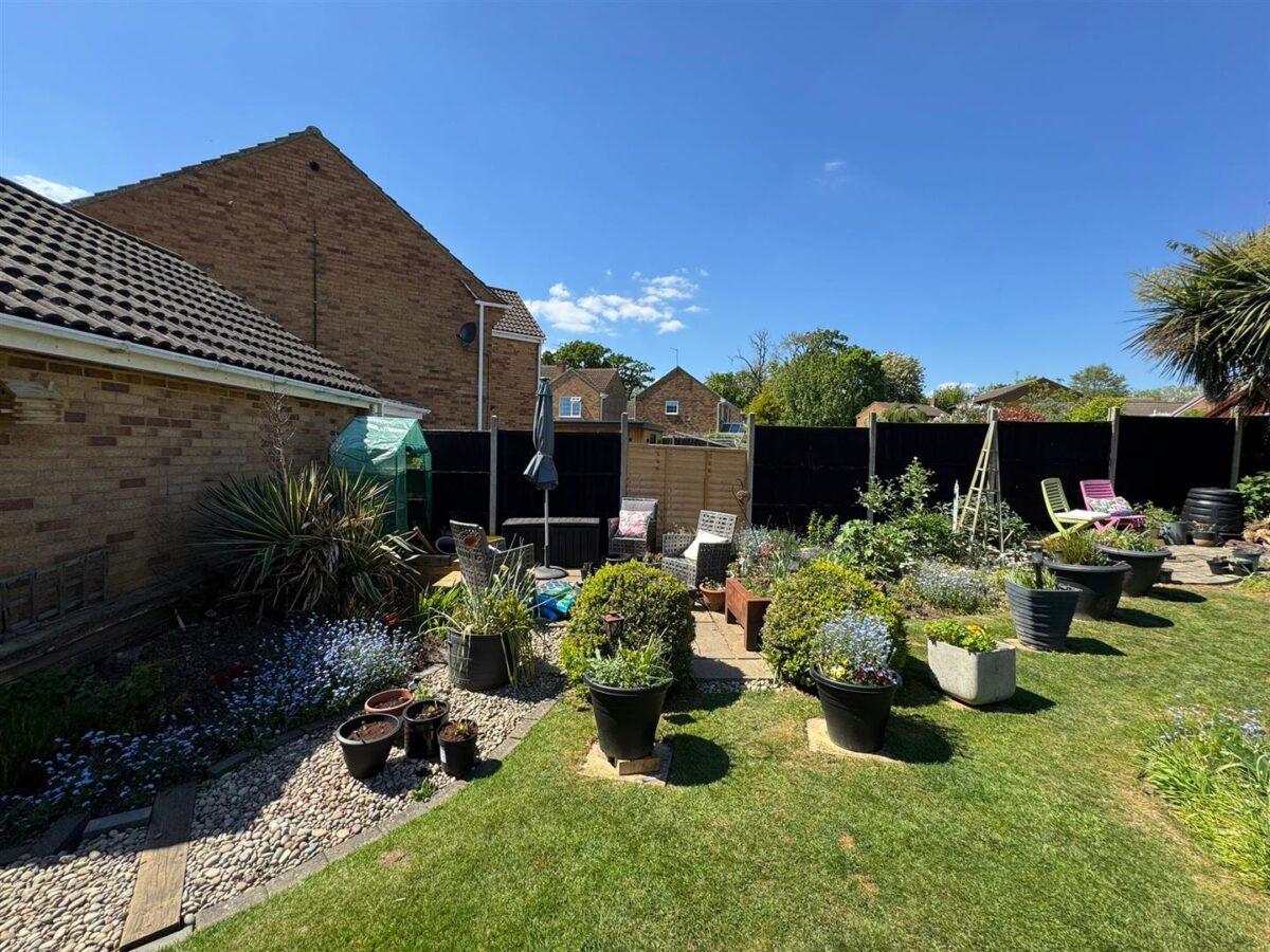 Home Close, Great Oakley, Corby