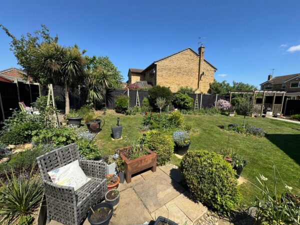 Home Close, Great Oakley, Corby