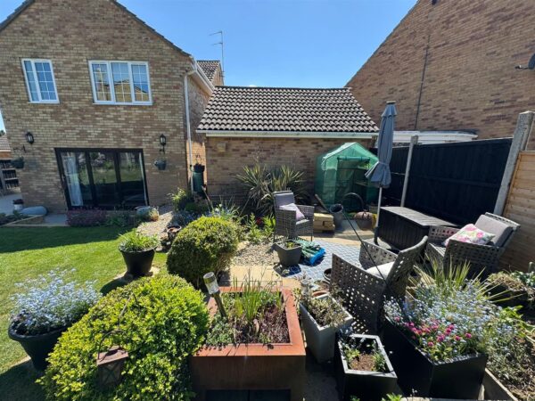Home Close, Great Oakley, Corby