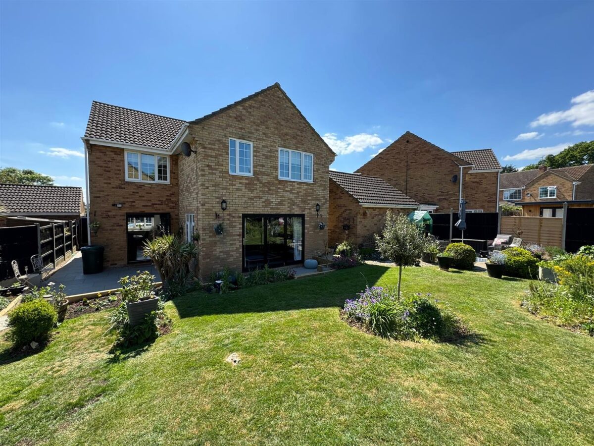 Home Close, Great Oakley, Corby