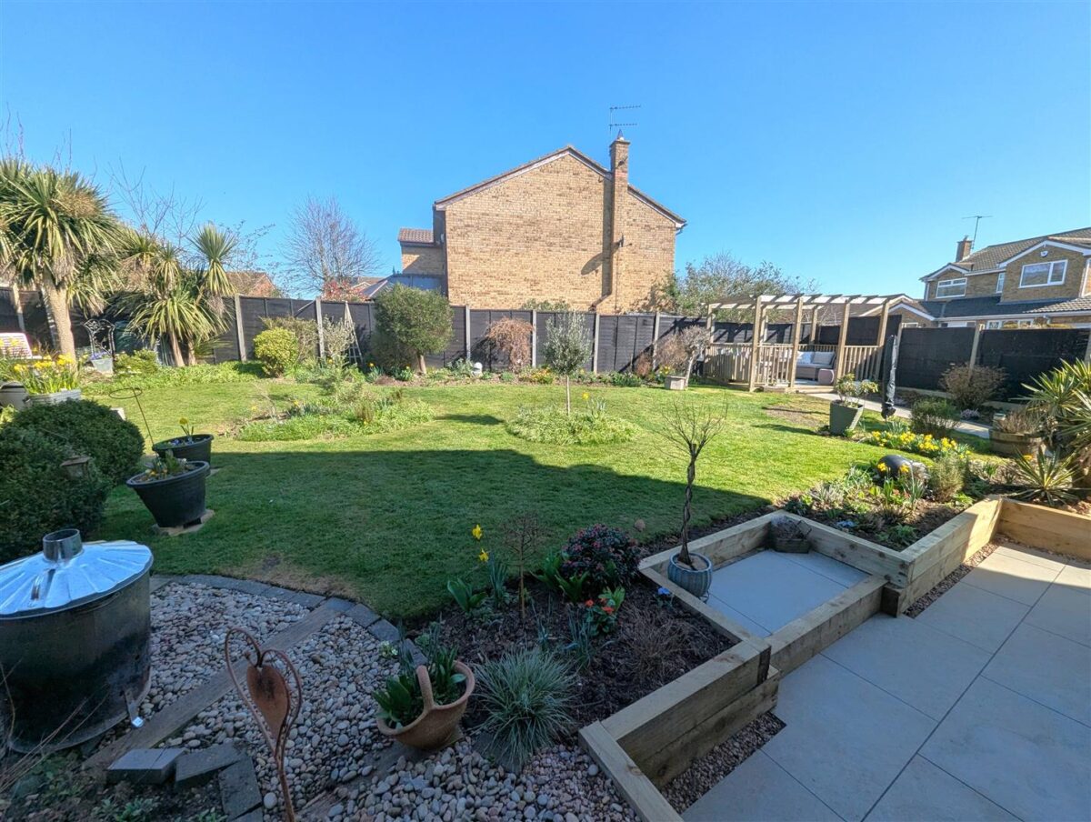Home Close, Great Oakley, Corby