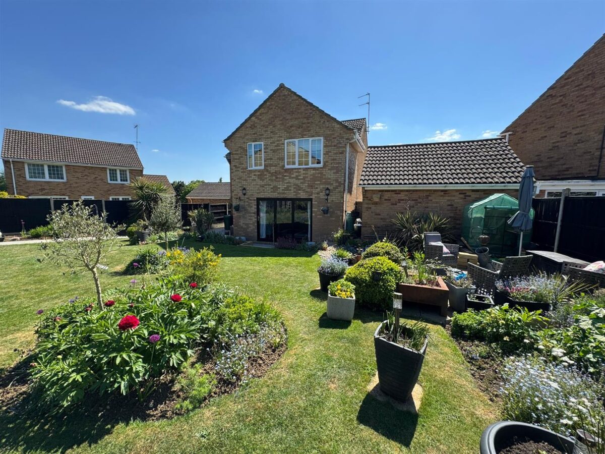 Home Close, Great Oakley, Corby