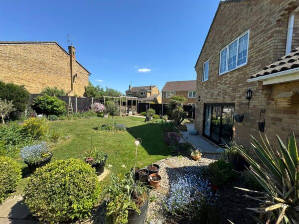 Home Close, Great Oakley, Corby