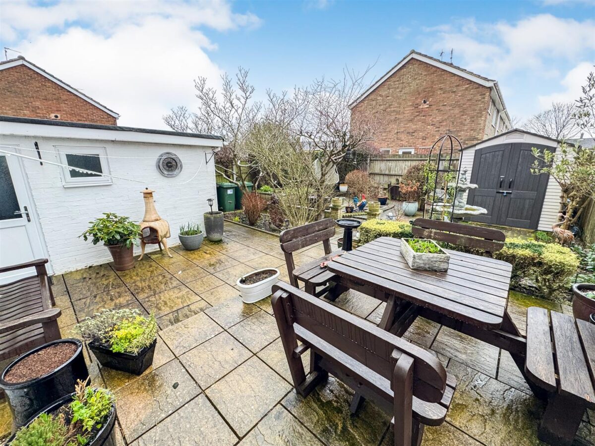 Pevensey Walk, Corby