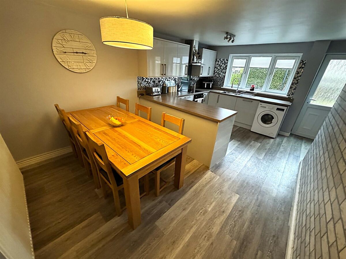 Jura Close, Corby