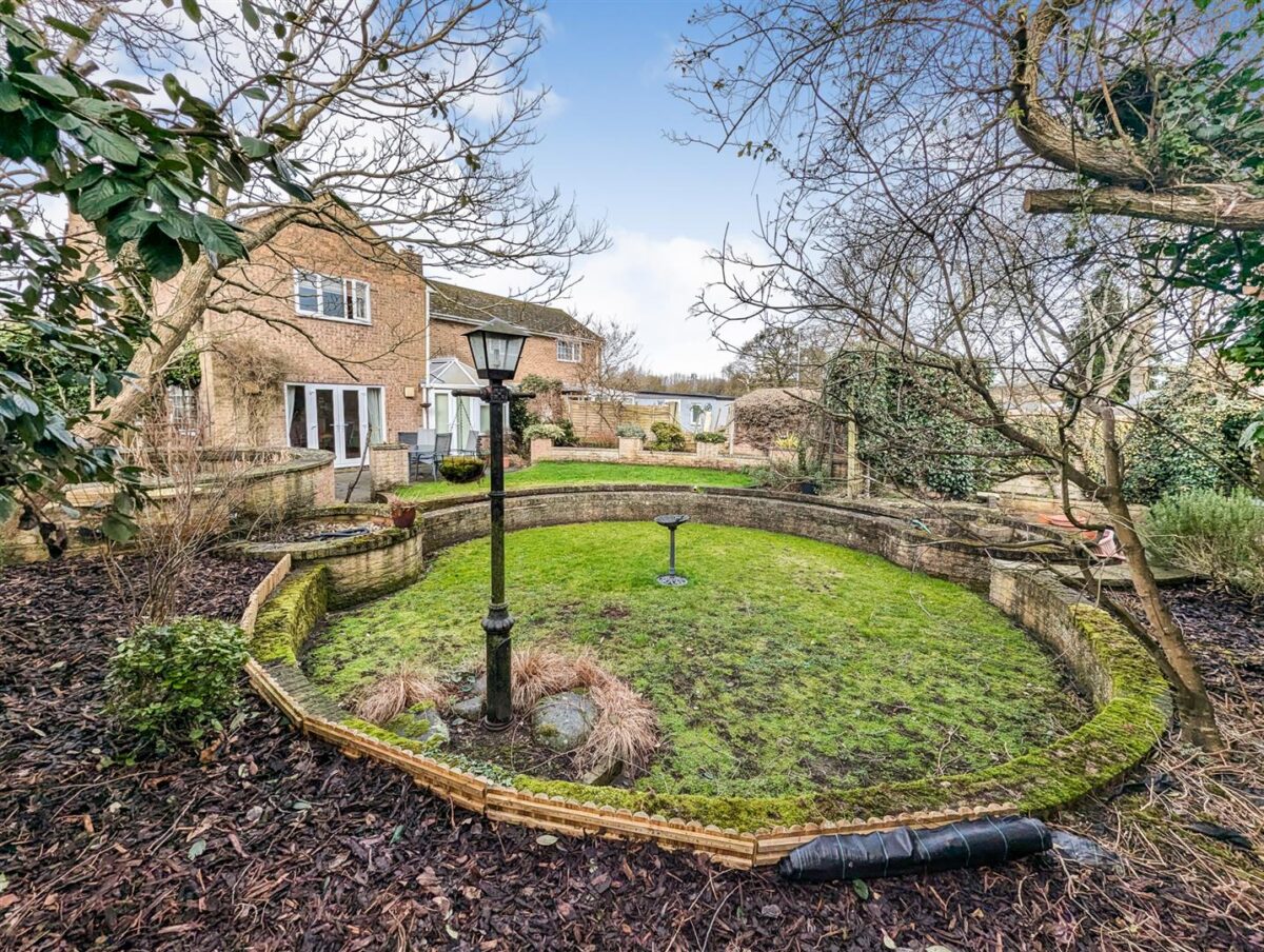 Tower Hill Road, Corby