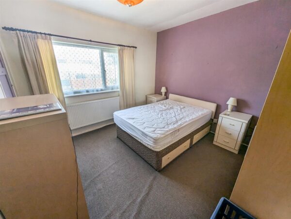 Croyde Avenue, Corby
