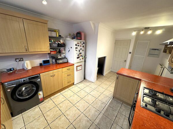 Shire Road, Corby