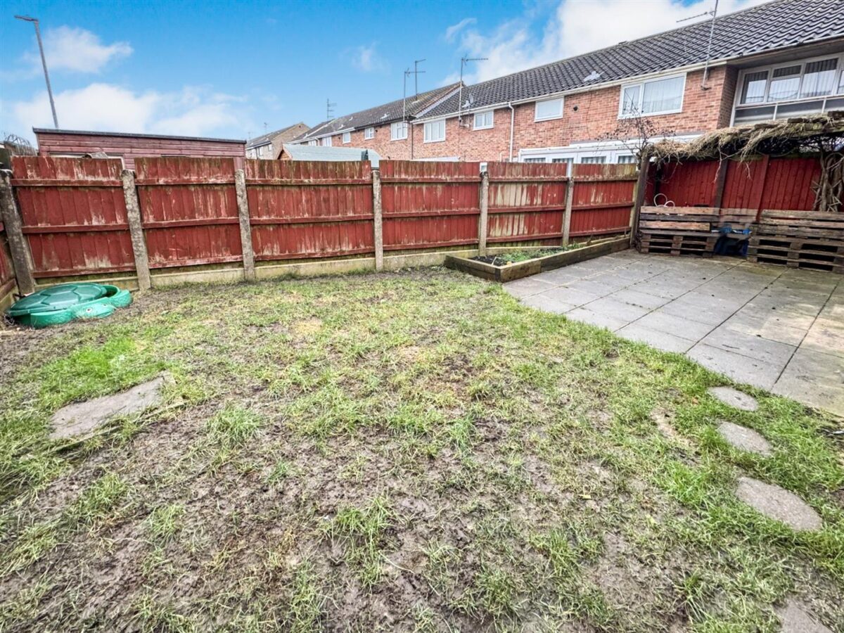 Shire Road, Corby