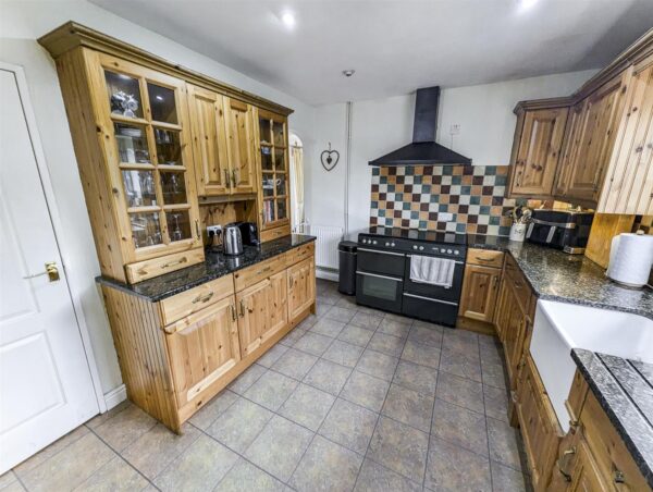 Tower Hill Road, Corby